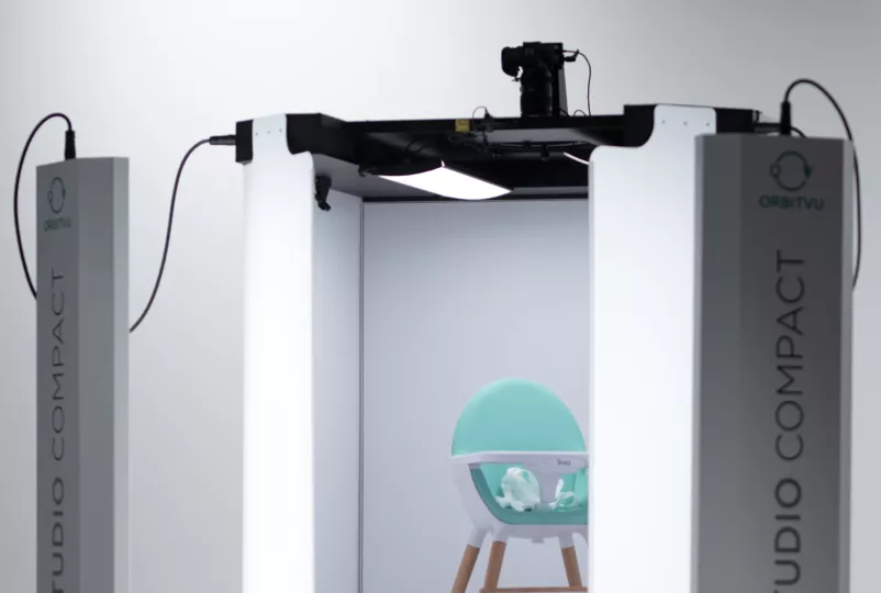 Luzes LED produzidas internamente no Alphastudio Compact